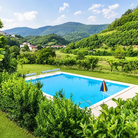 Nona, Flat 7 With Swimming Pool Апартаменты *