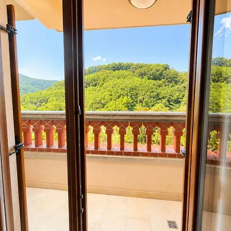 Nona, Flat 7 With Swimming Pool Dornberk