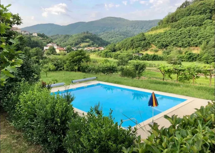 Nona, Flat 7 With Swimming Pool Dornberk