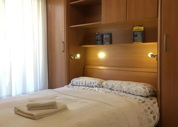 Nona, Flat 7 With Swimming Pool Appartamento *